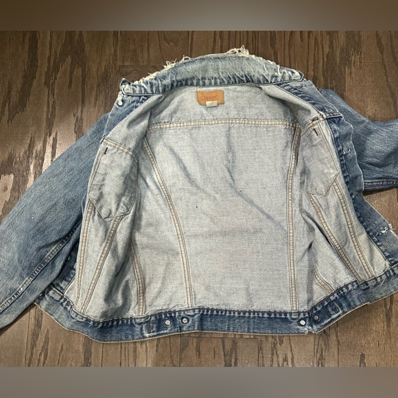Levi’s Jacket - Picture 4 of 16